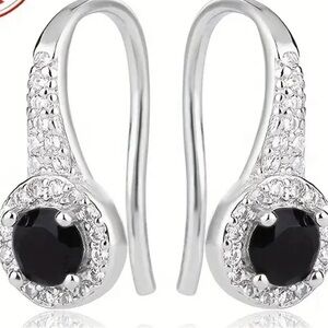 Elegant 925 Silver and Black Small Earrings